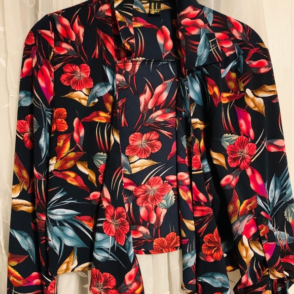 Top - Picture 4 of 4